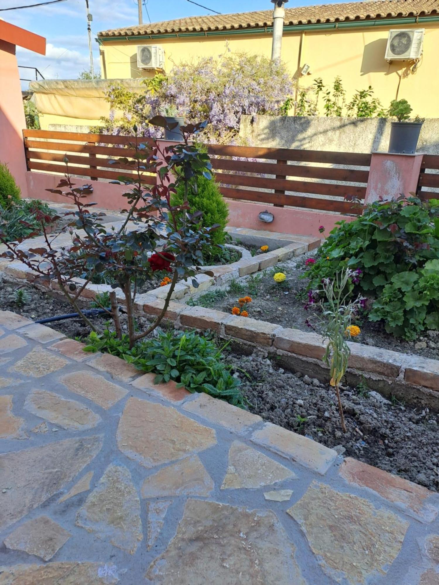 Spiros Corfu Apartment Kanali  Bagian luar foto